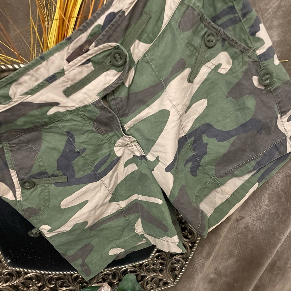 ‼️3/$33‼️⭐️🌹UB JEANS CARGO SHORTS🌹⭐️